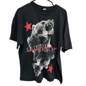 California Republic Graphic T Shirt Black Bear Red Stars Short Sleeve Sz L